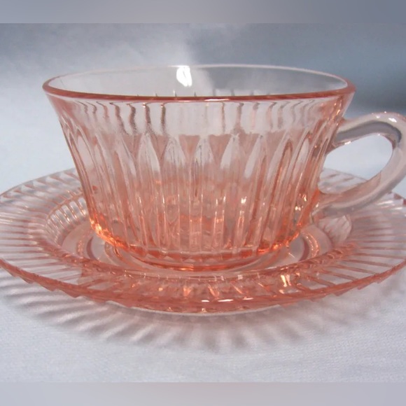 SOLD: 3 vintage anchor hocking Queen Mary tea cups - Picture 3 of 3